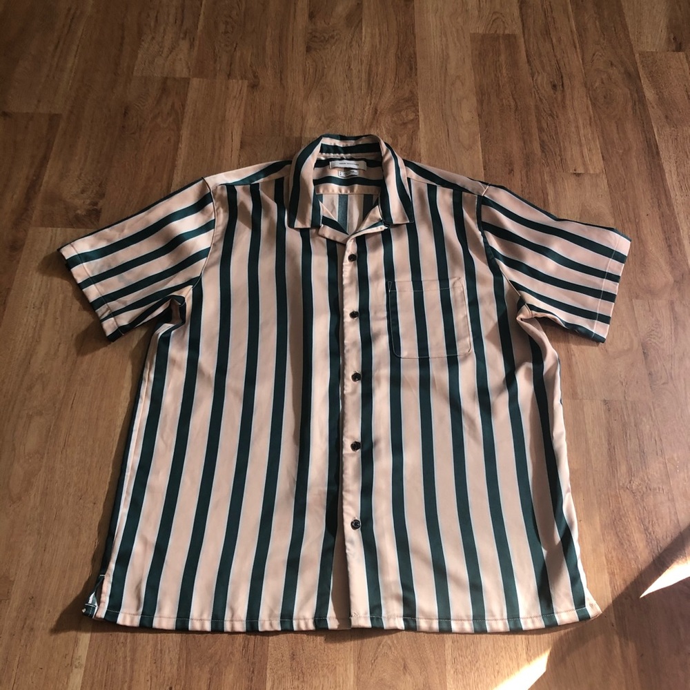 Men’s Urban Outfitters Shirt - L